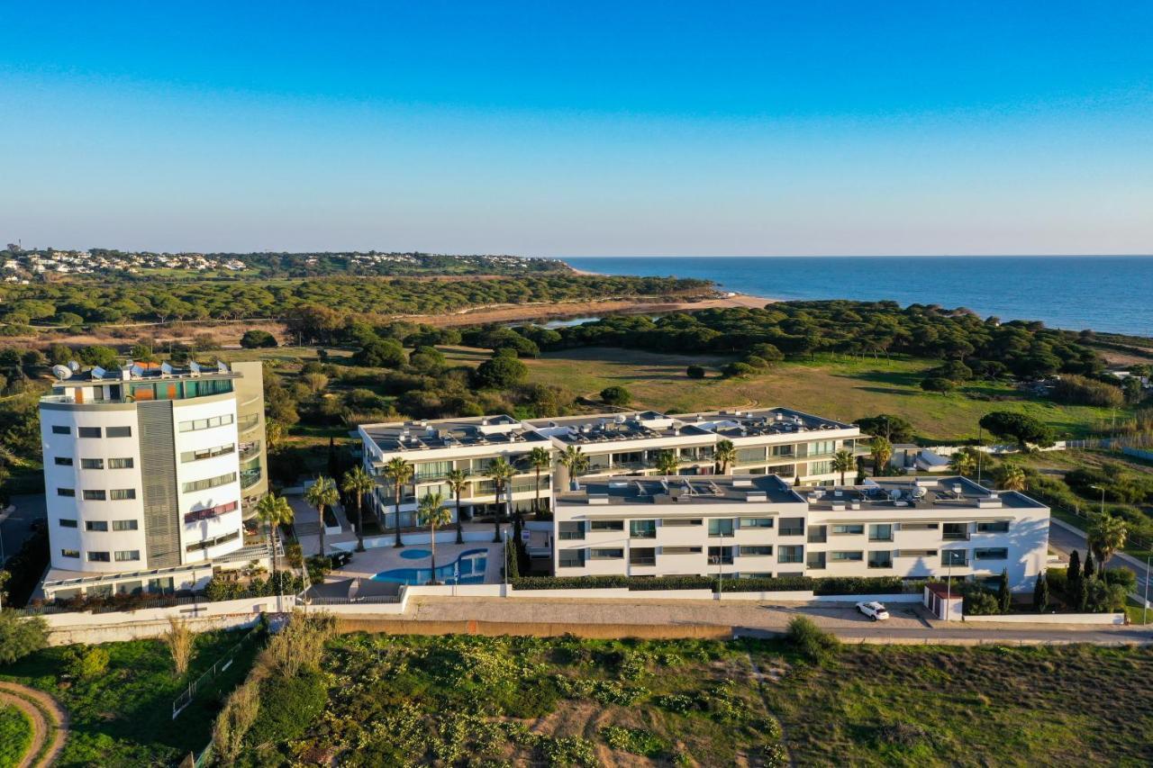 Cavalo Preto, Beach Resort Quarteira Kültér fotó